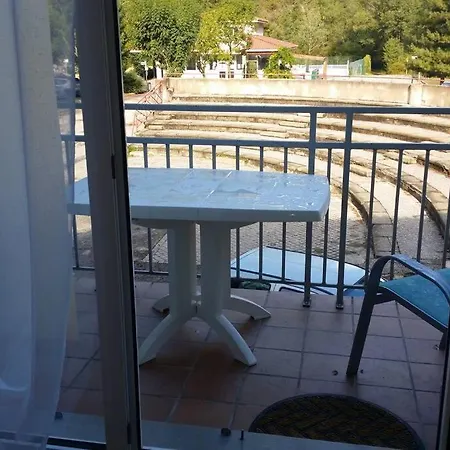 T2 Meuble A Digne Les Bains Ville Thermale 04000 Lägenhet *